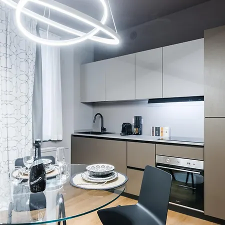 Unique Design 200 Steps From The Aquarium Lägenhet